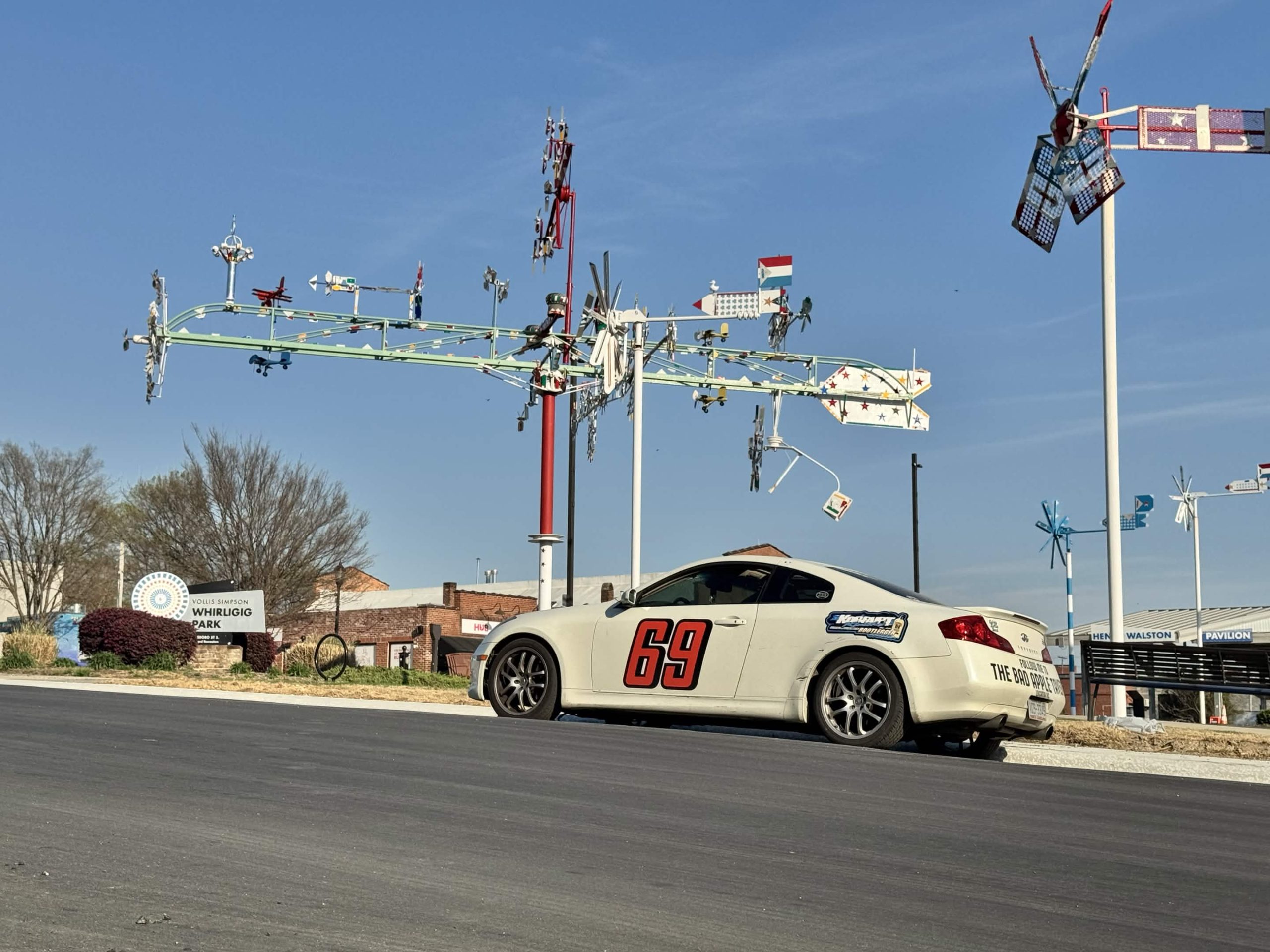 Car meet section image